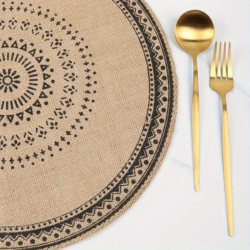 Boho Chic 4-Piece Round Jute Placemats Set with beautiful tassels – perfect for adding a touch of rustic elegance to your dining table!